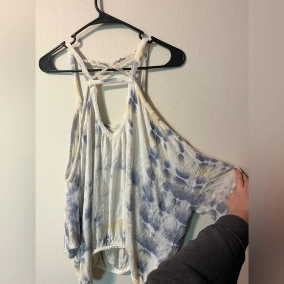 Hippie Laundry Cream and Blue Tie-Dye Top - Picture 2 of 6